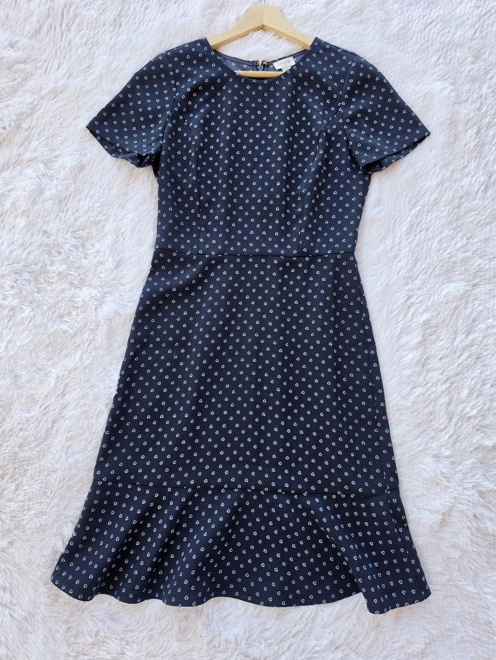 J.‎ Crew Navy Crepe Short Sleeve Flounce Hem Dress.